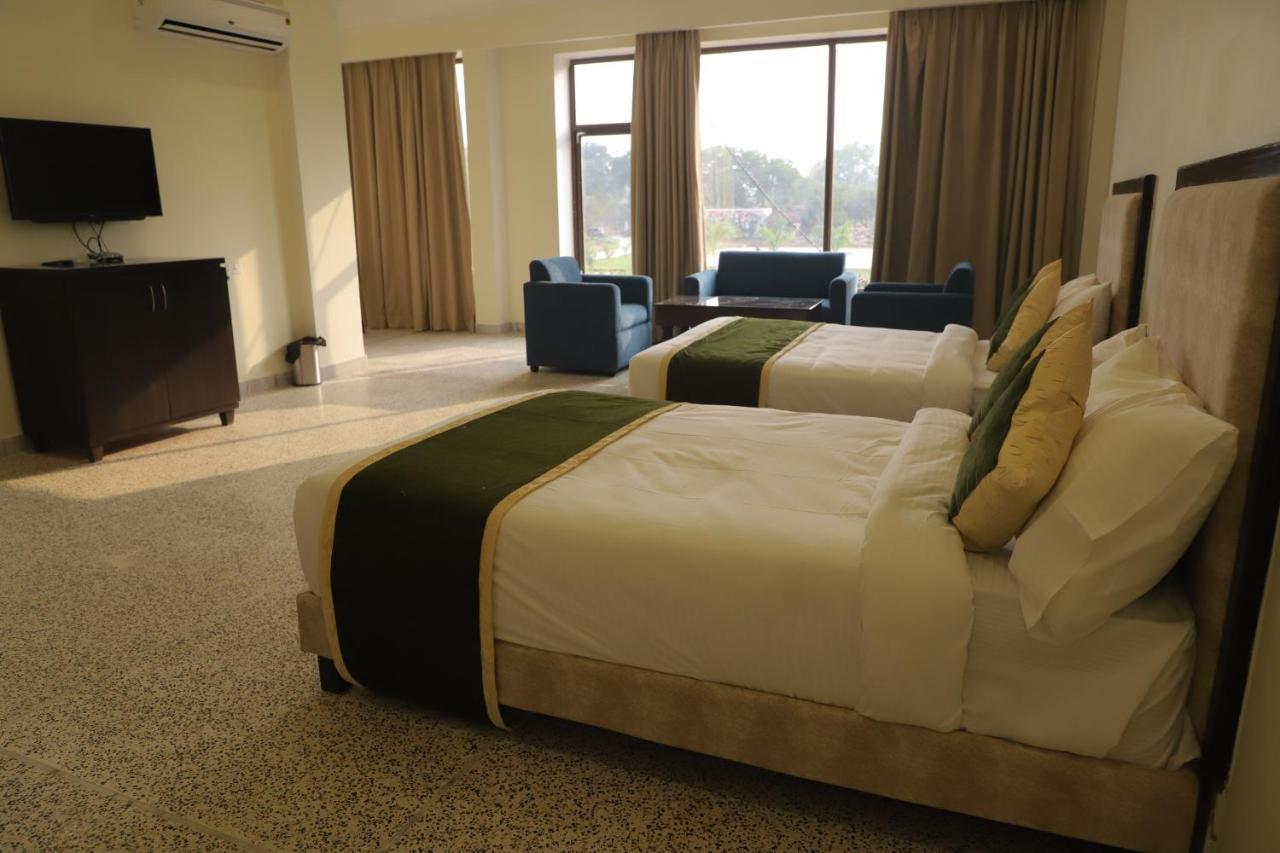 Gautam Hotels & Resorts Khajuraho Exterior photo