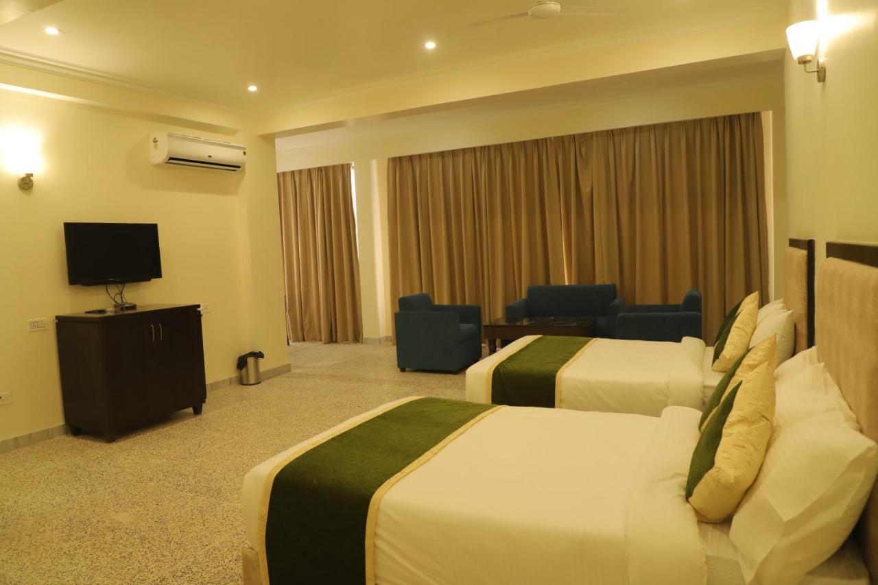 Gautam Hotels & Resorts Khajuraho Exterior photo