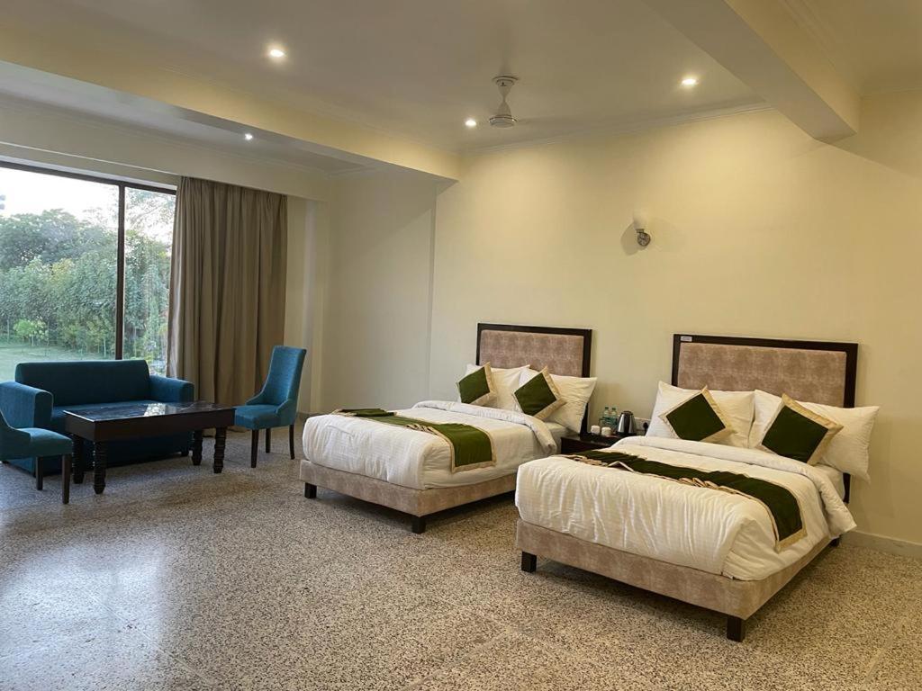 Gautam Hotels & Resorts Khajuraho Exterior photo