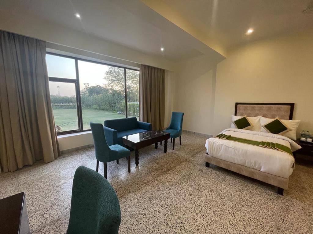 Gautam Hotels & Resorts Khajuraho Exterior photo